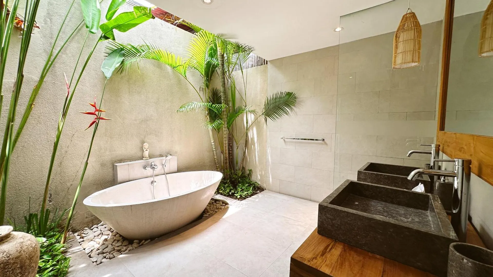 Villa Pacha Seminyak Indonesia
