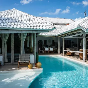 Villa Cocowhite, Seminyak